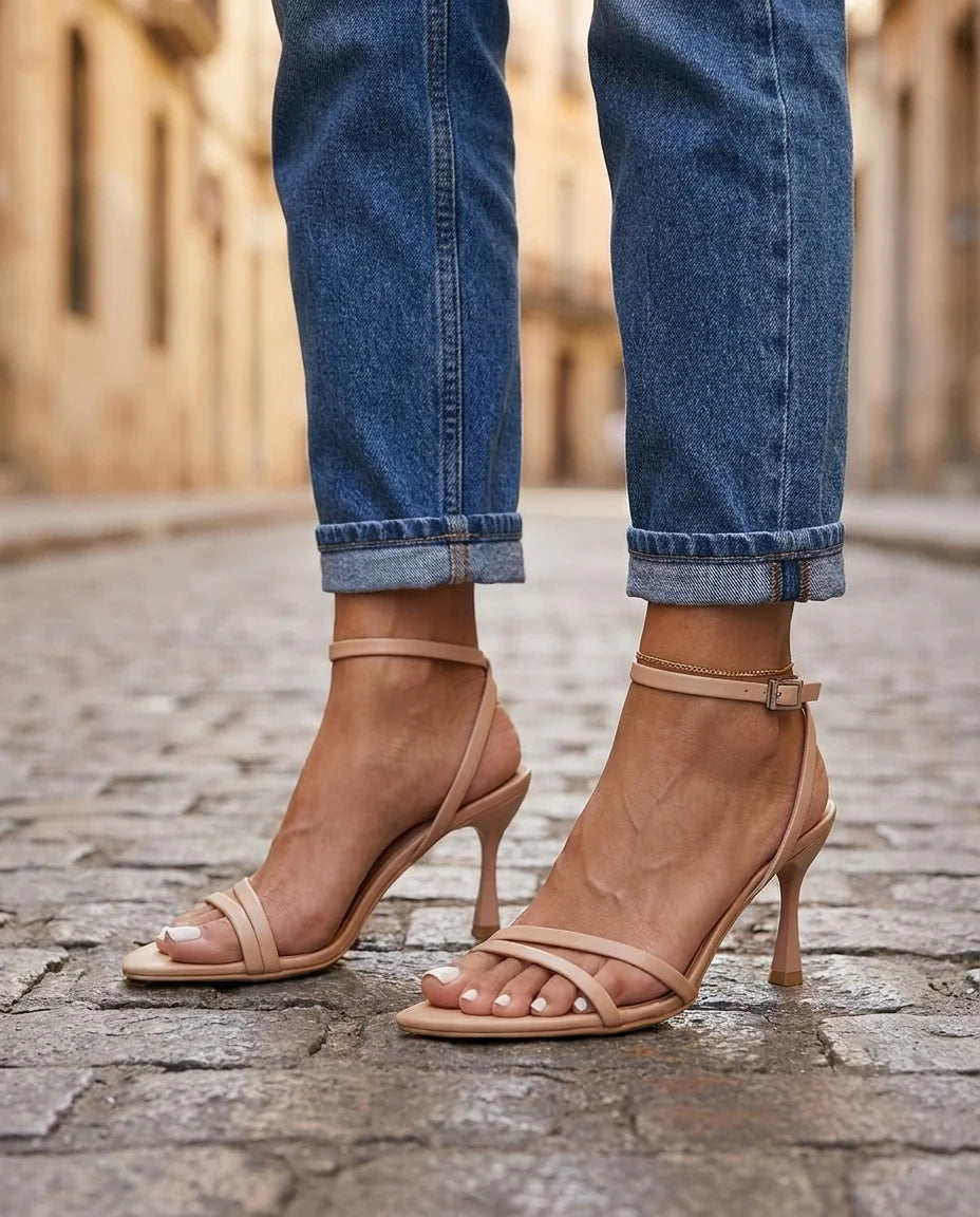 Sienna - Talons Nude Élégants à Brides