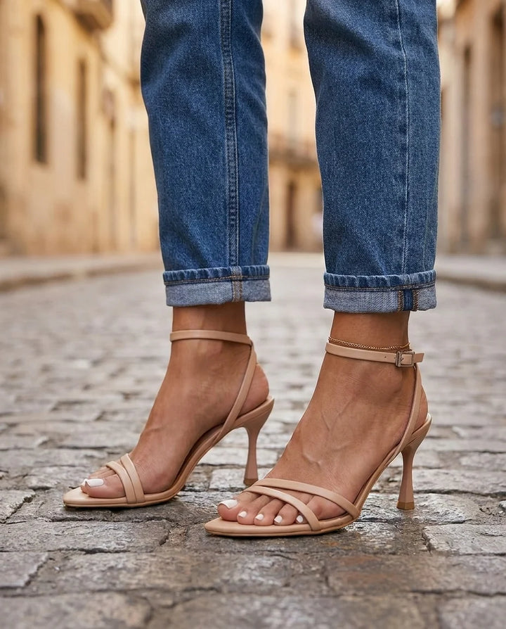 Sienna - Talons Nude Élégants à Brides